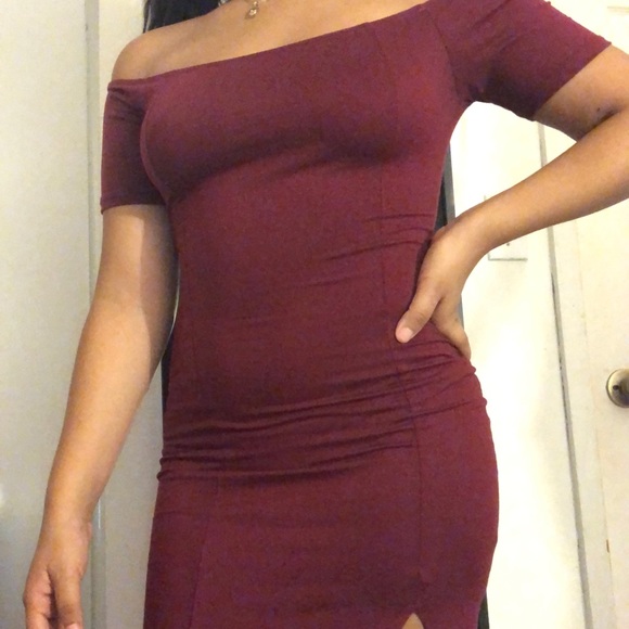 A wine dress - Picture 4 of 8